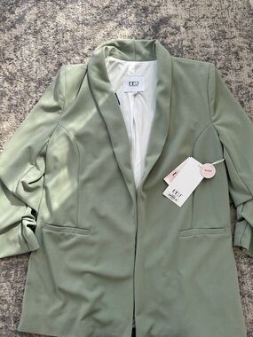 Sage Green Women’s Blazer